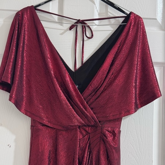 Elegant Burgundy Halter Dress side 4 - Picture 4 of 8